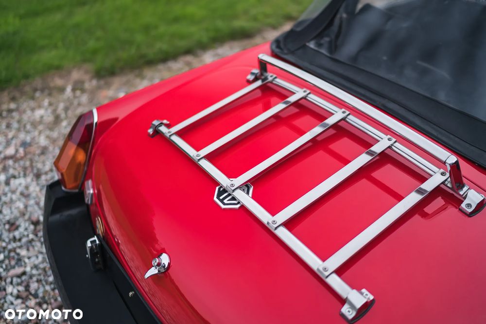 MG MGB - 33