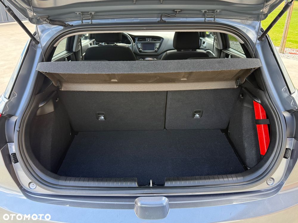 Hyundai i20 1.4 Intro Edition - 24