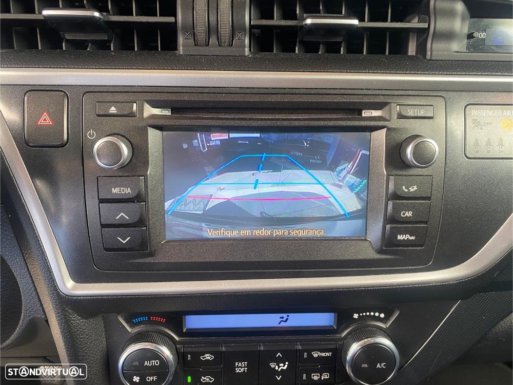 Toyota Auris Touring Sports 1.4 D-4D Com+P.Sport - 44