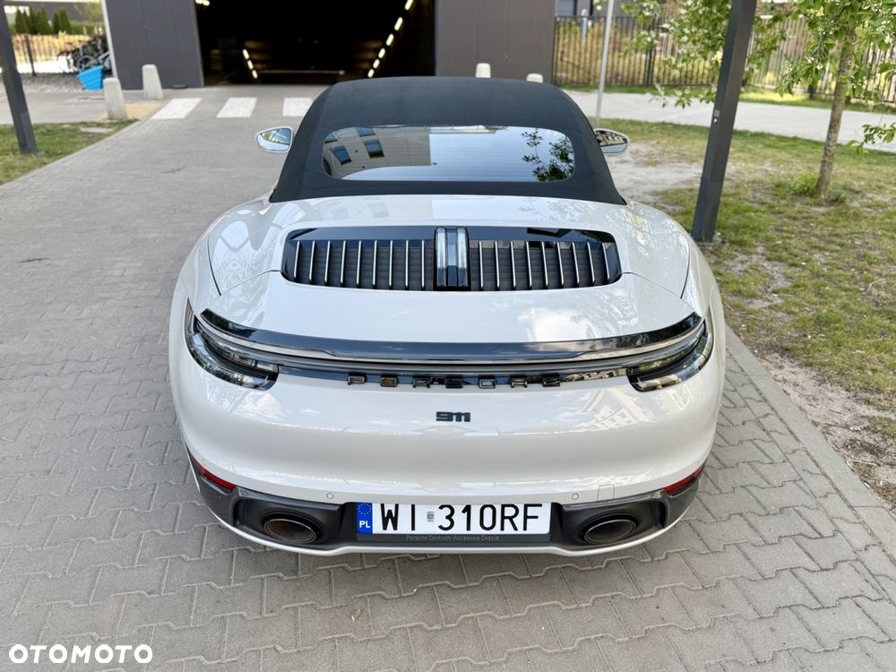 Porsche 911 Carrera 4S - 18