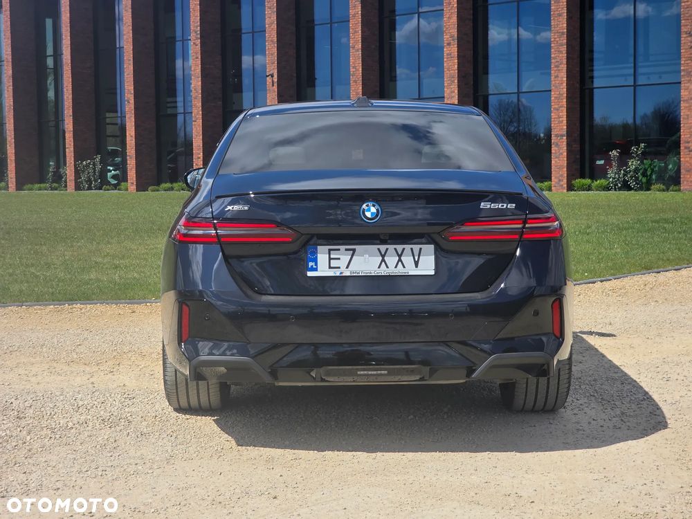 BMW Seria 5 550e xDrive PHEV M Sport - 8