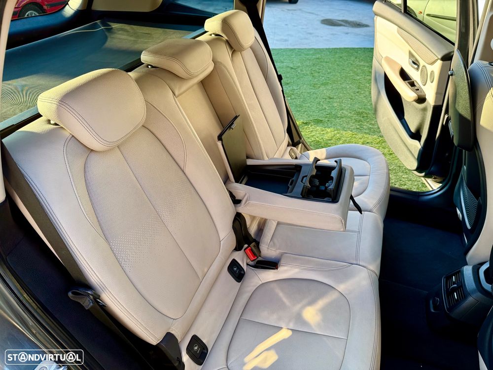 BMW 218 Gran Tourer d Line Luxury Auto - 36