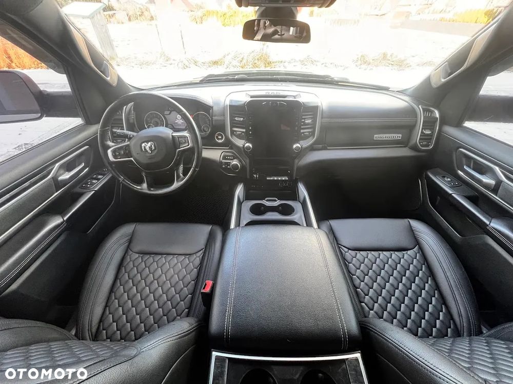 RAM 1500 Crew Cab Shortbed Bighorn - 14