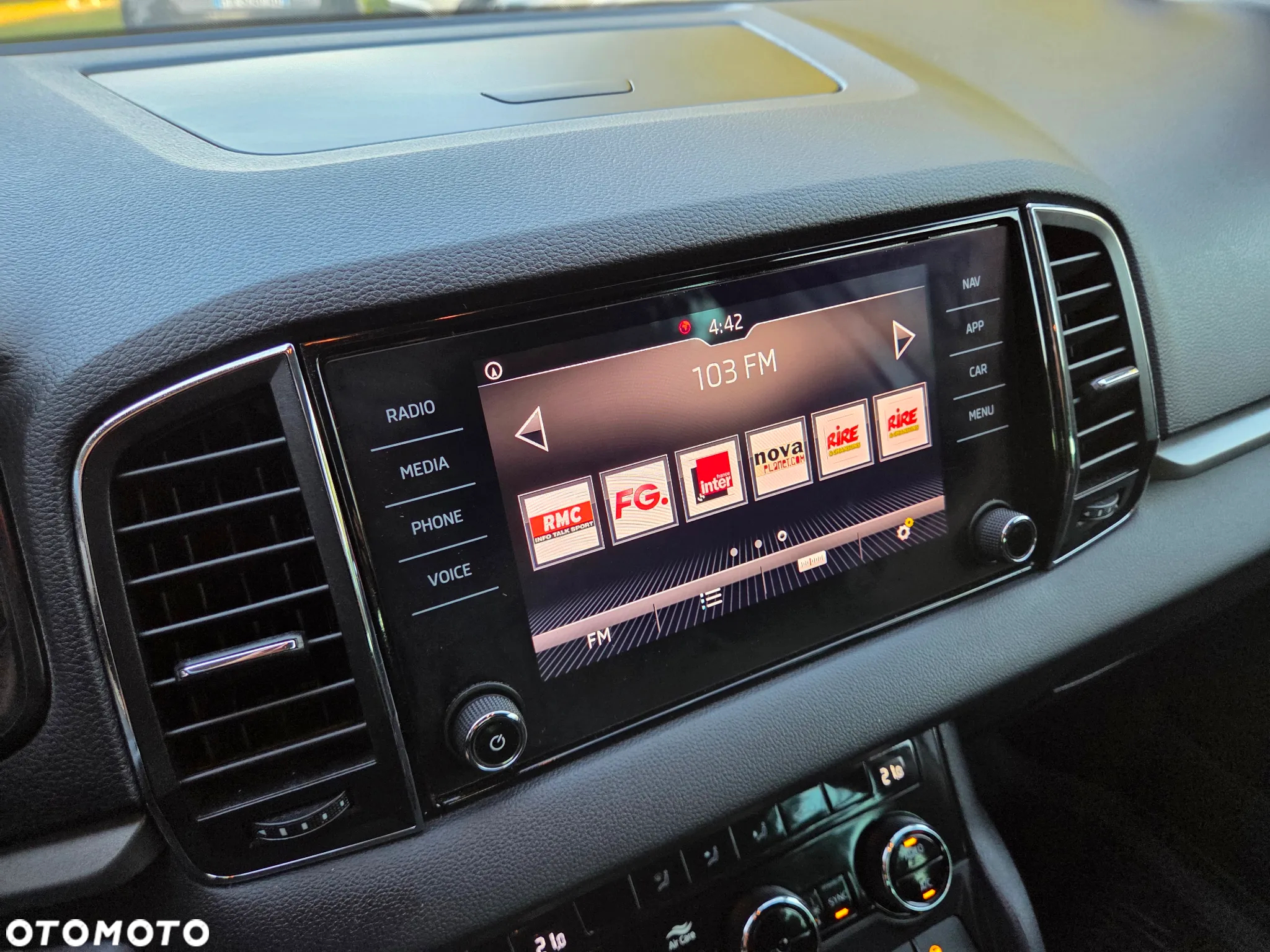 Skoda Karoq 1.0 TSI Selection - 16