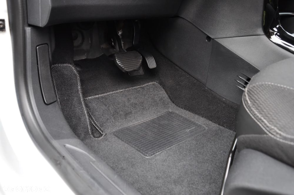 Citroën C3 e-HDi 70 EGS Selection - 26