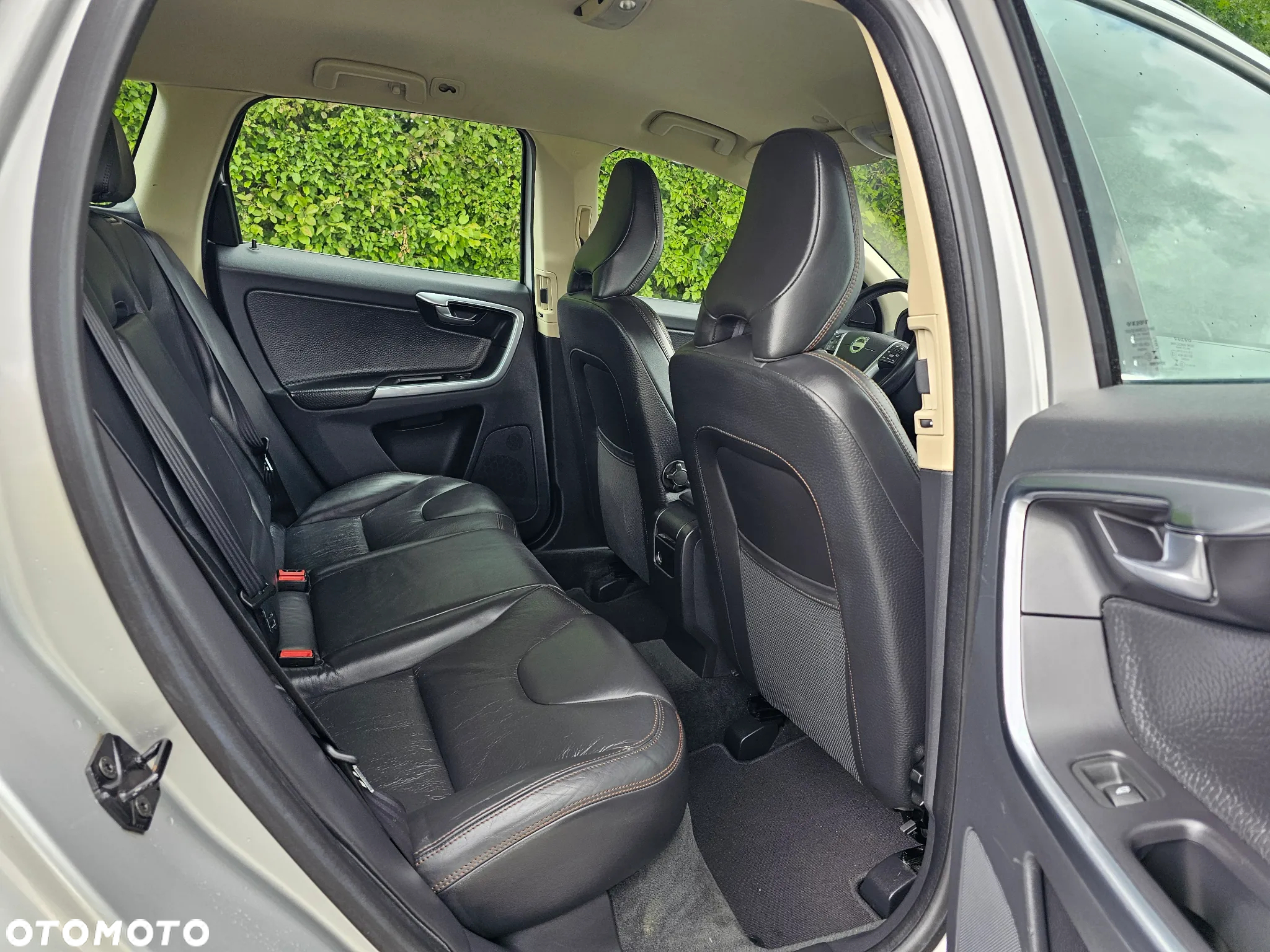 Volvo XC 60 D3 Geartronic Momentum - 17