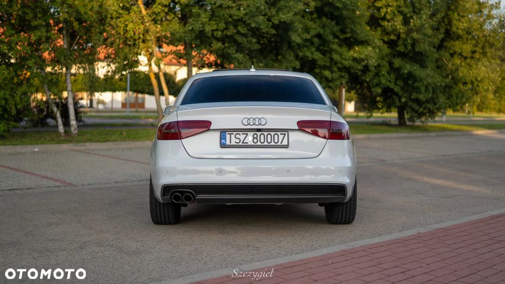 Audi A4 Limousine - 5