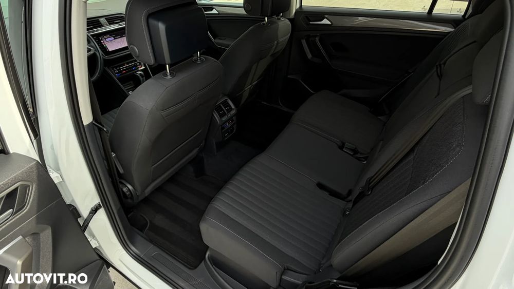 Volkswagen Tiguan - 16