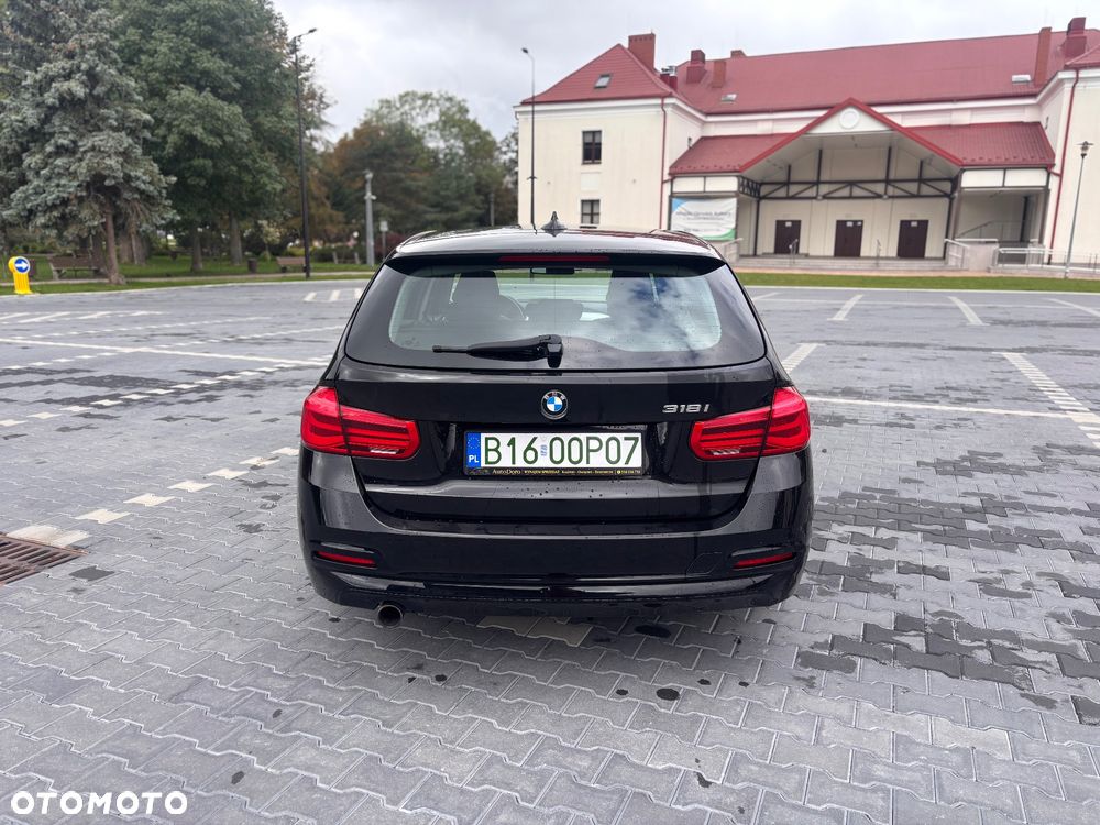 BMW Seria 3 318i Luxury Line - 4