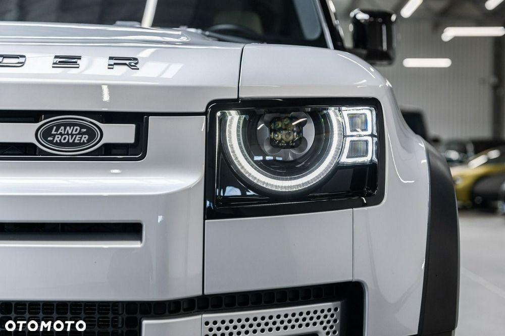 Land Rover Defender - 13