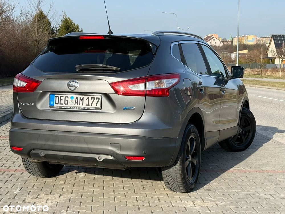 Nissan Qashqai 1.5 dCi TEKNA - 18
