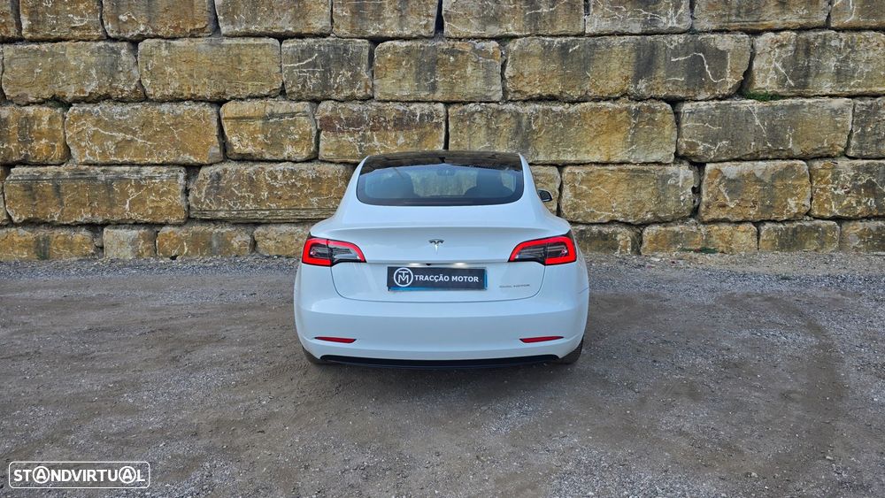 Tesla Model 3 - 6