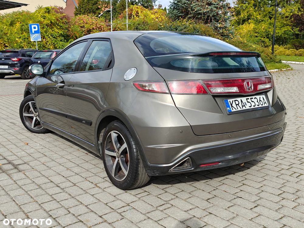Honda Civic 1.8 Comfort - 3