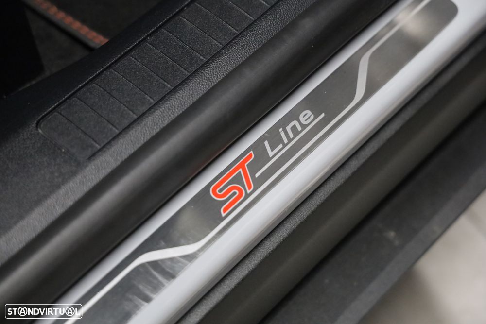 Ford Kuga 2.5 PHEV ST-Line X - 35