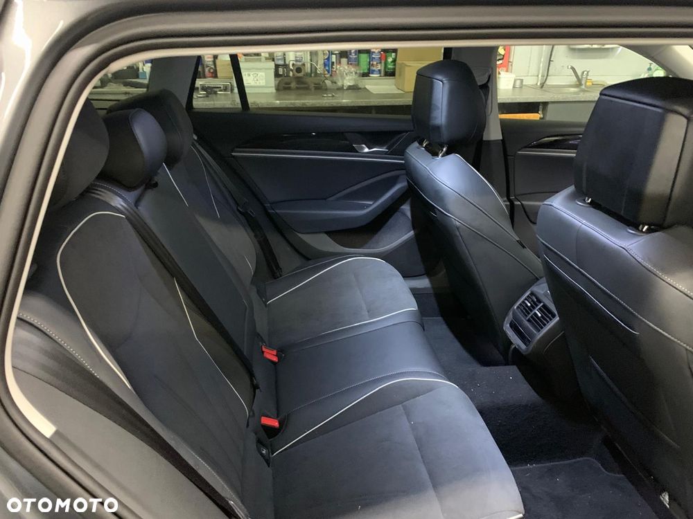 Volkswagen Passat 2.0 TDI EVO Elegance DSG - 7