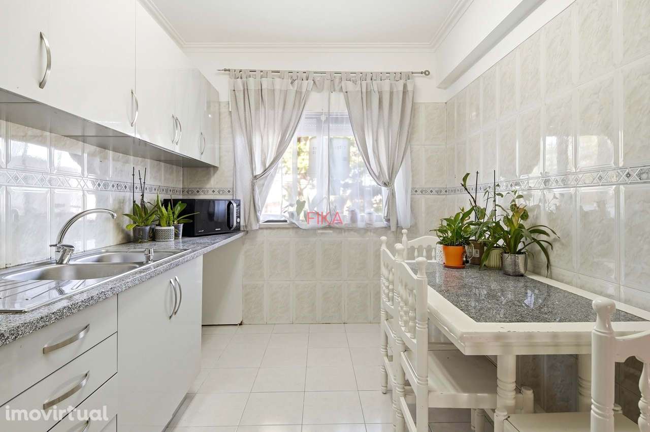 T2 no Seixal junto à Baía - Grande imagem: 2/23