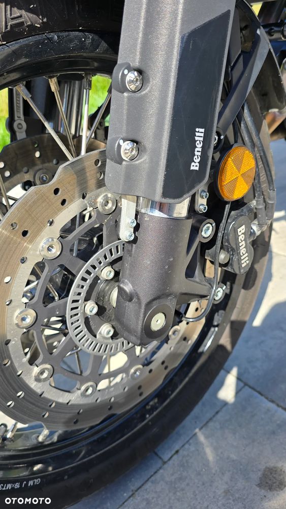 Benelli TRK 502X - 13