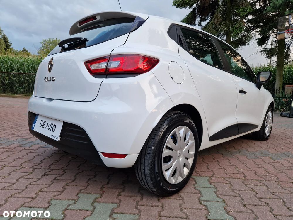 Renault Clio 1.2 16V Life - 9