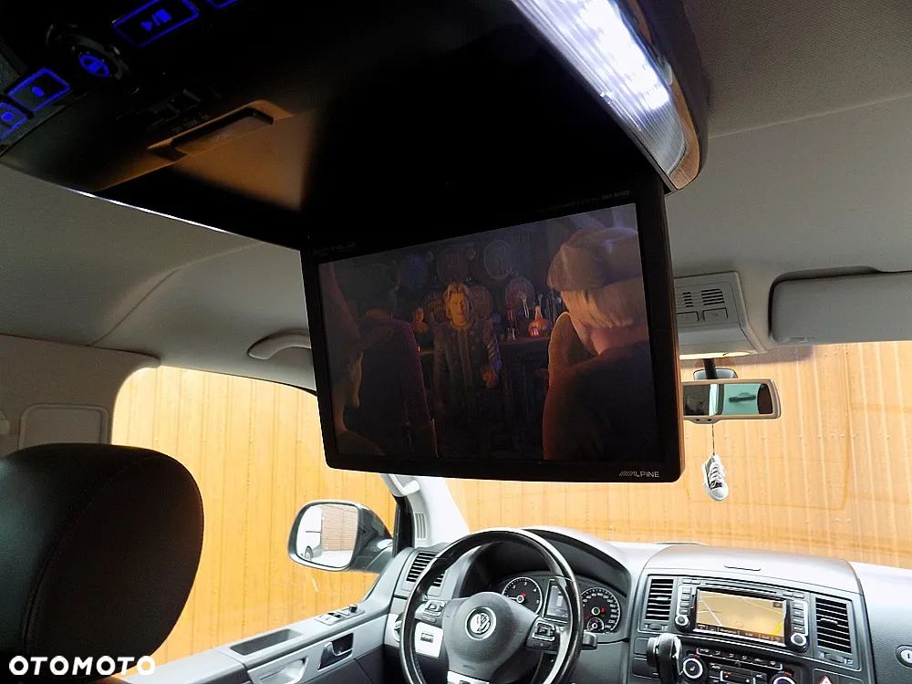 Volkswagen Multivan - 21