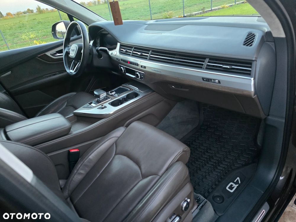 Audi Q7 - 8