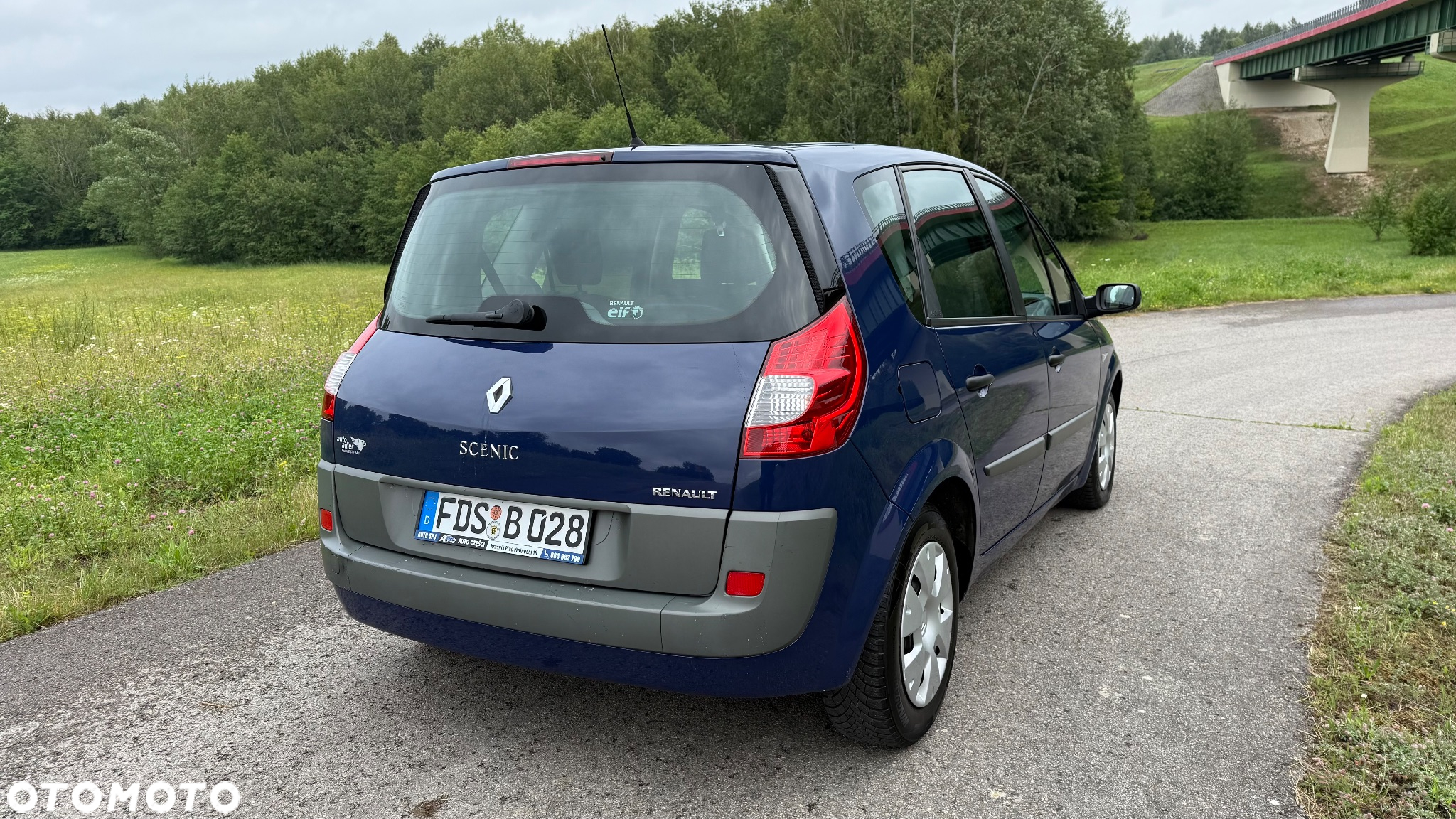 Renault Scenic 1.6 16V Emotion - 28