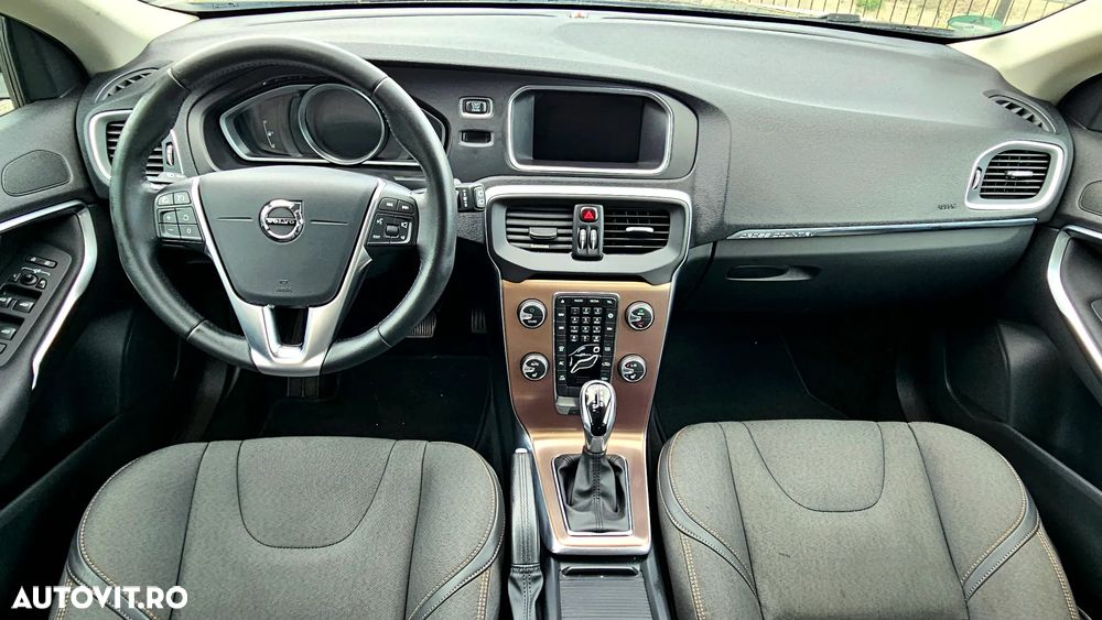 Volvo V40 D4 Geartronic Plus - 12