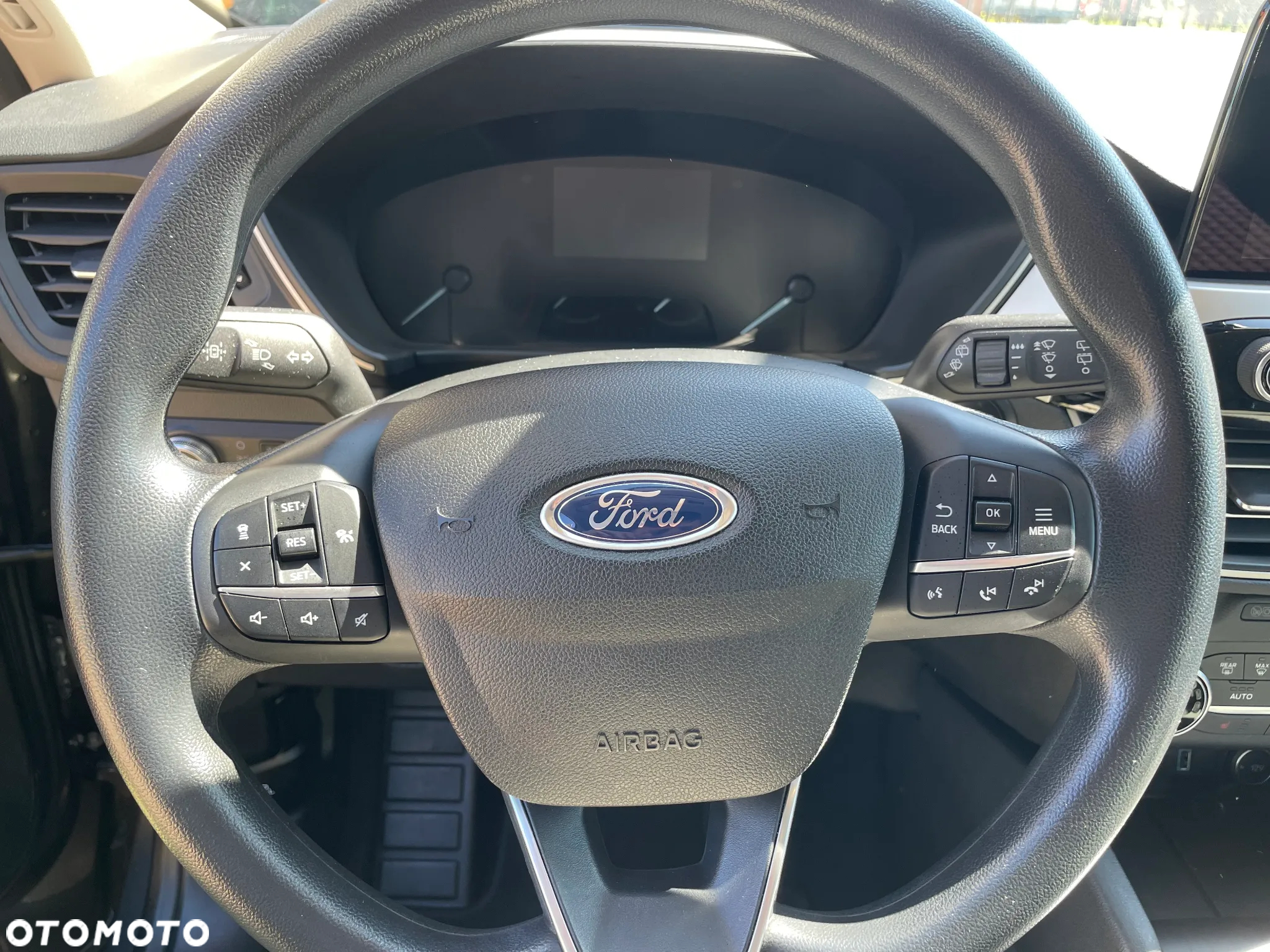 Ford Kuga - 6
