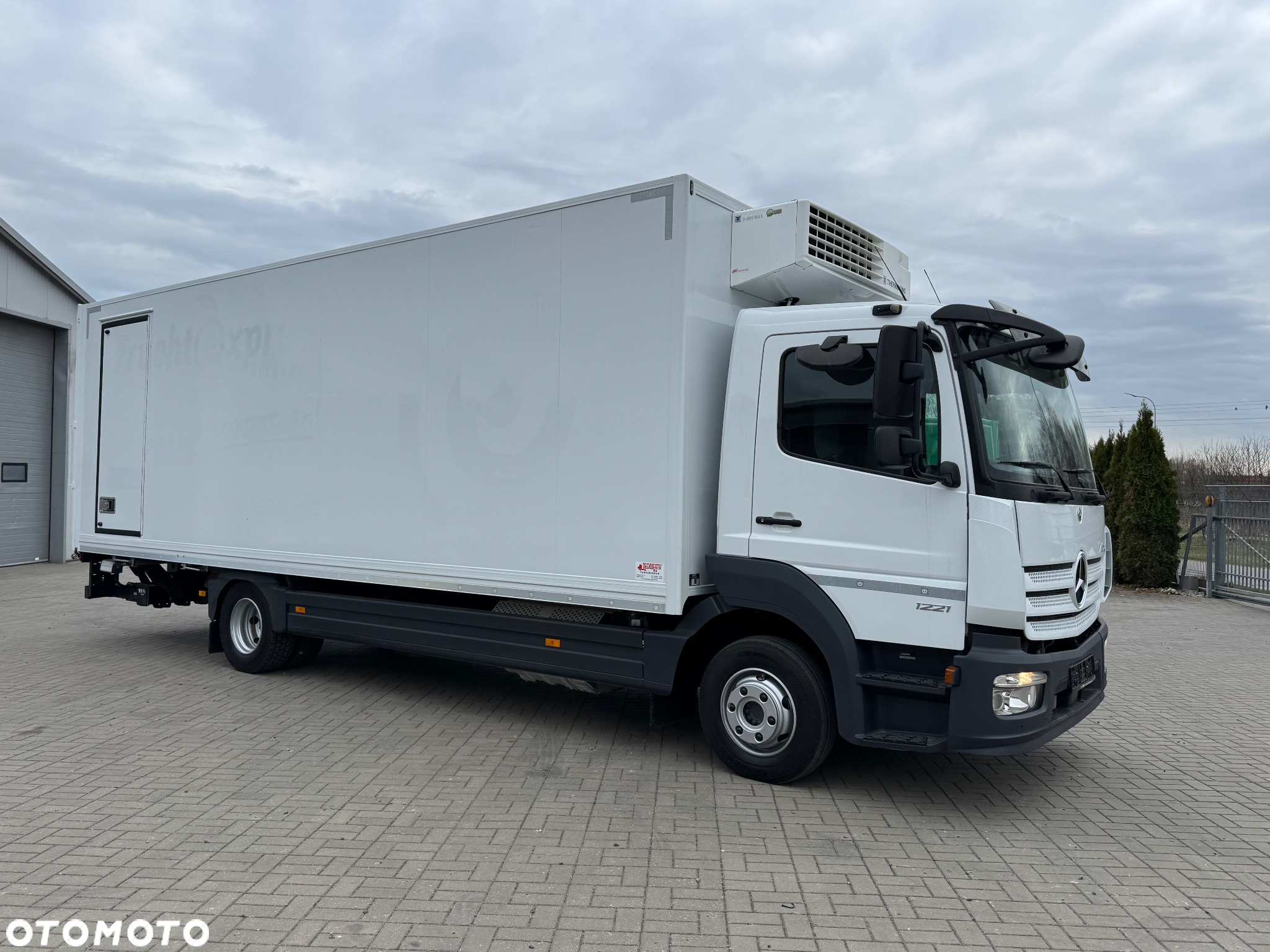 Mercedes-Benz ATEGO 1221 CHŁODNIA 7.3m + WINDA - 3