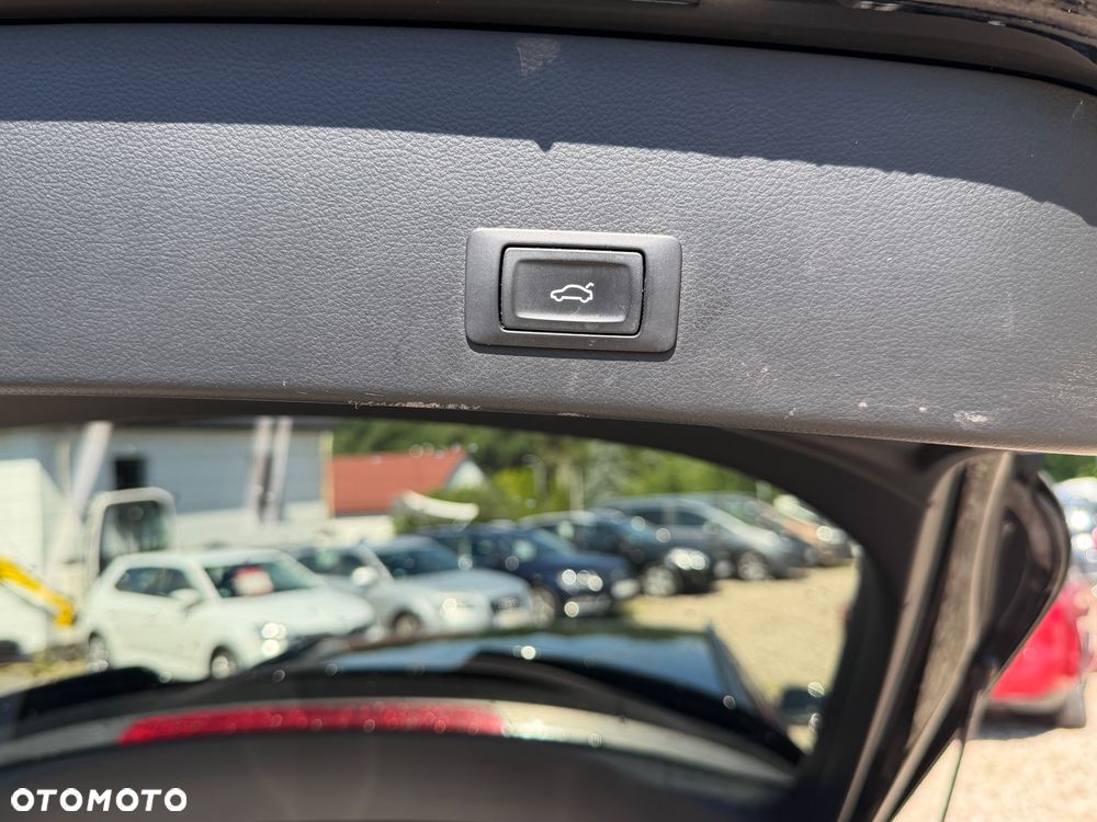 Audi A6 Avant 2.0 TDI Ultra S tronic - 17