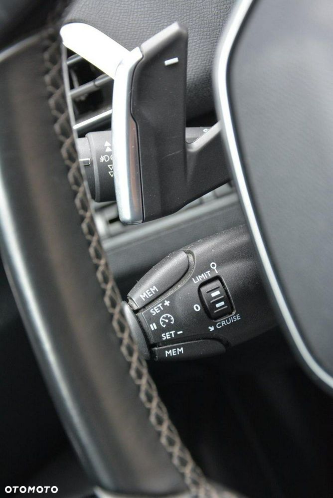 Peugeot 3008 PureTech 130 Stop & Start EAT6 Allure - 24