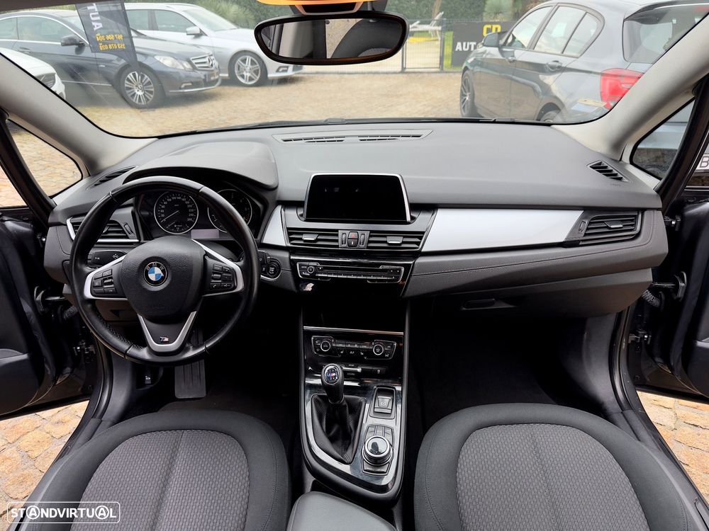 BMW 218 Gran Tourer d 7L Line Luxury - 48
