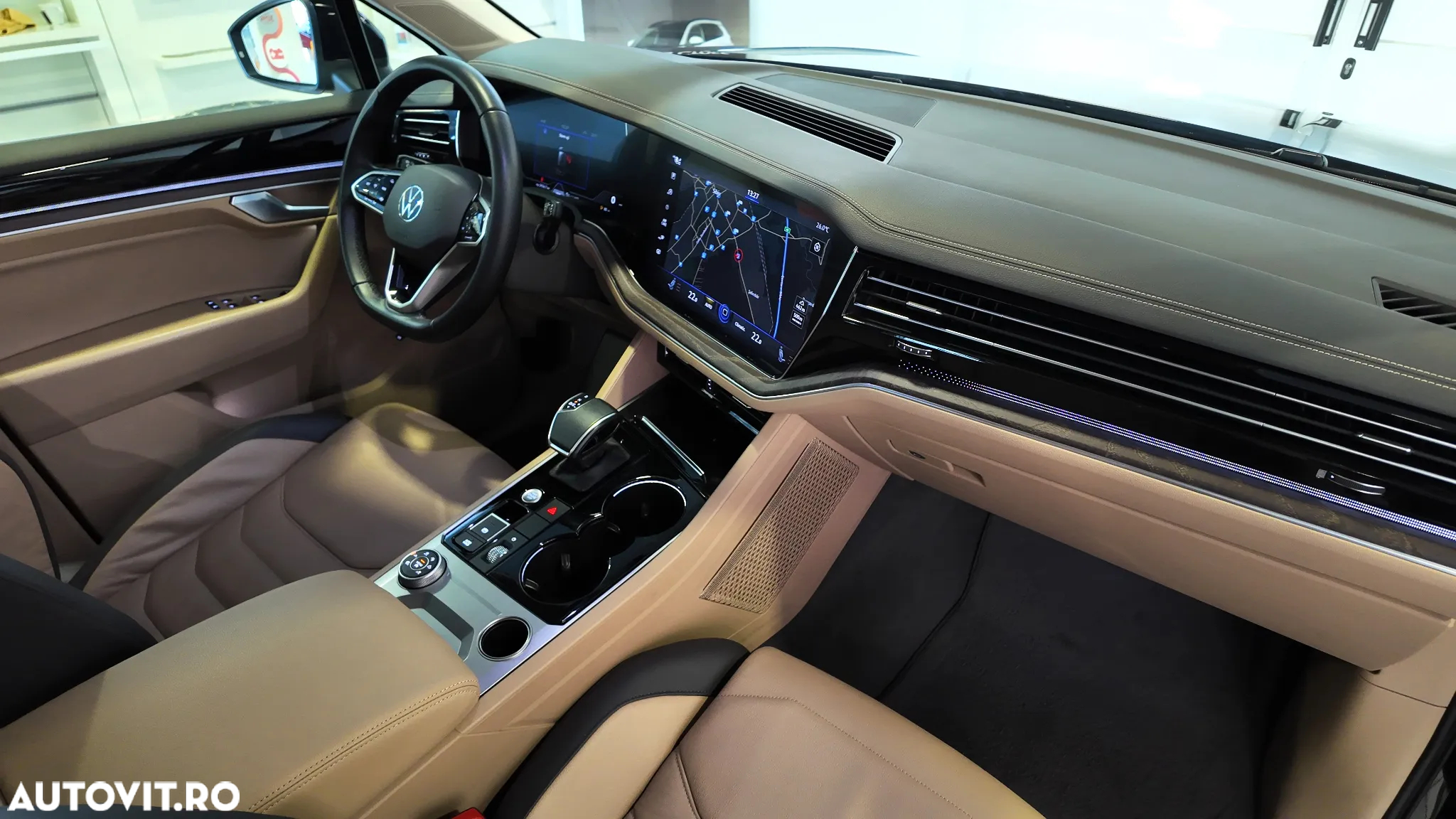 Volkswagen Touareg V6 TDI 4MOTION Elegance - 16