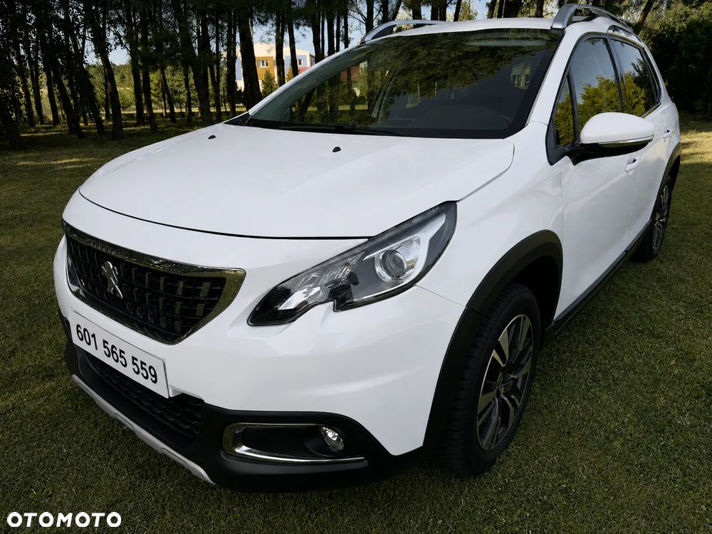 Peugeot 2008 1.2 Pure Tech Allure S&S - 8