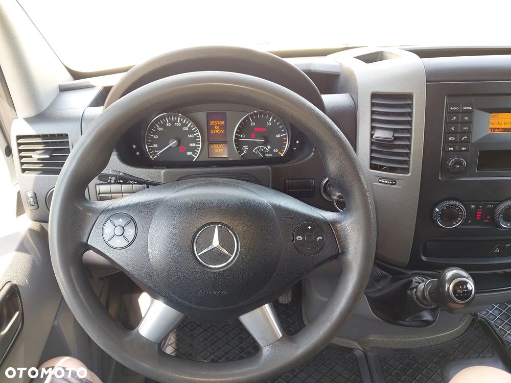 Mercedes-Benz Sprinter - 5