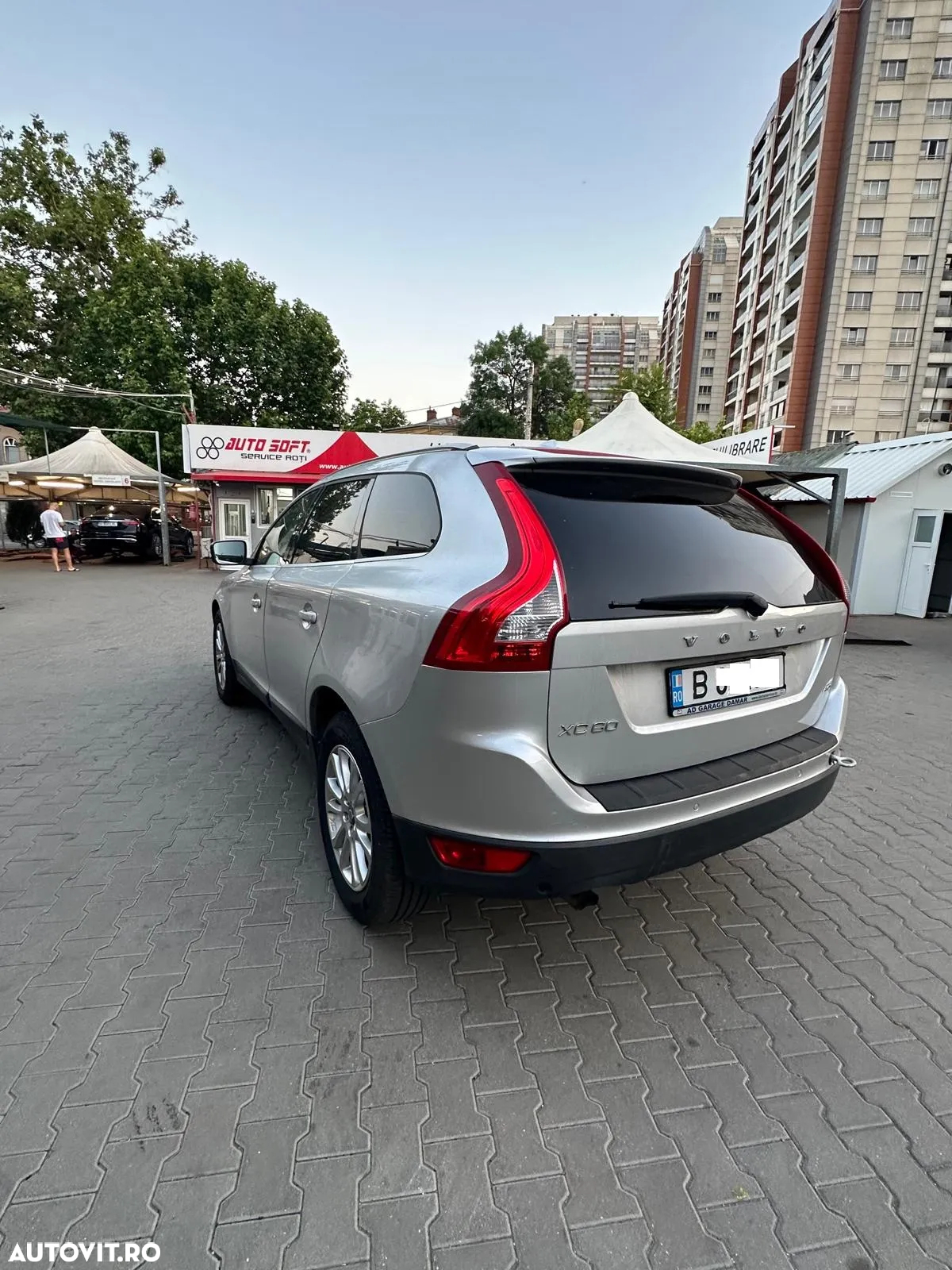 Volvo XC 60 D5 AWD Aut. Summum - 4