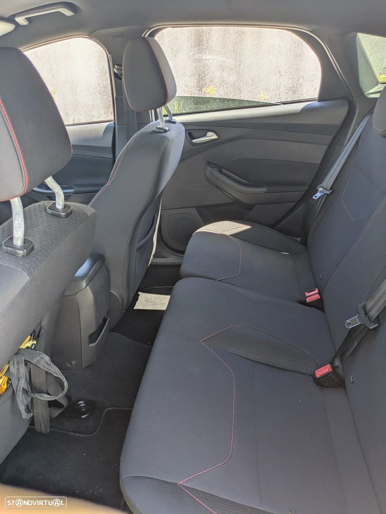 Ford Focus 1.5 TDCi ST-Line - 10