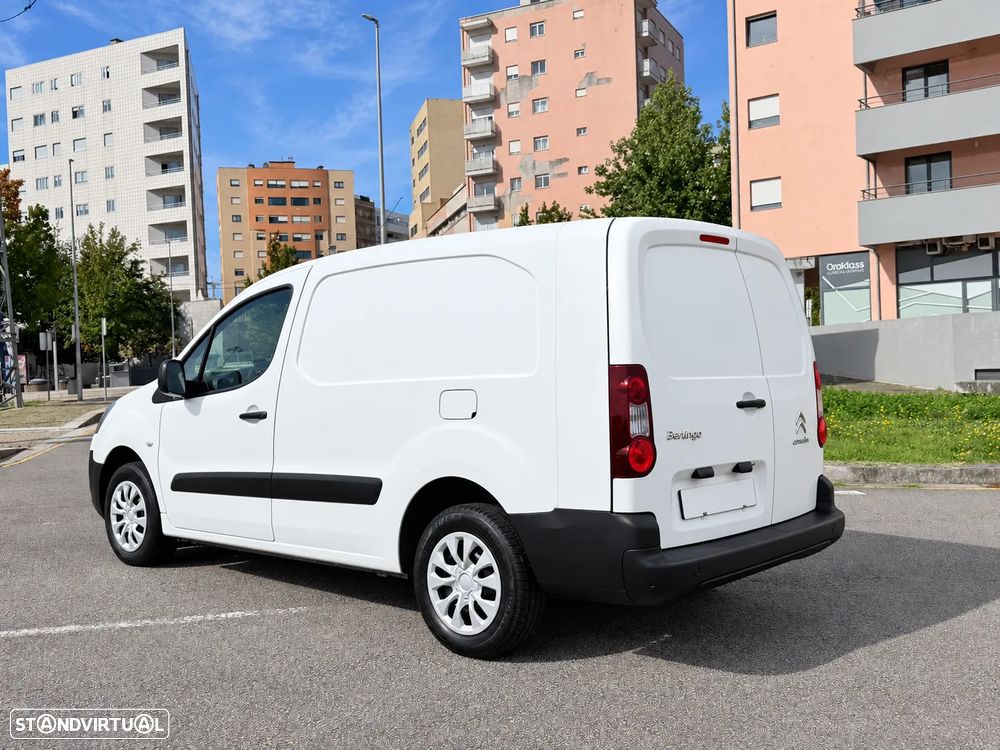 Citroën BERLINGO 1.6 HDI 90 CV - LONGA - 3 LUGARES - 18
