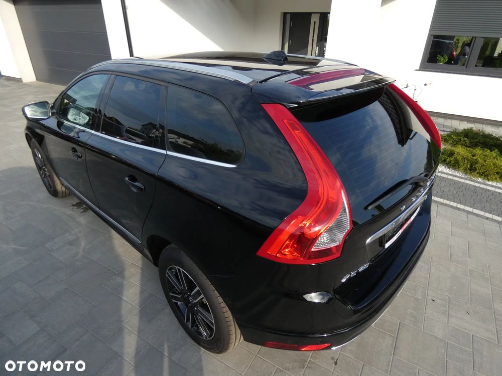 Volvo XC 60 D5 AWD Momentum - 10