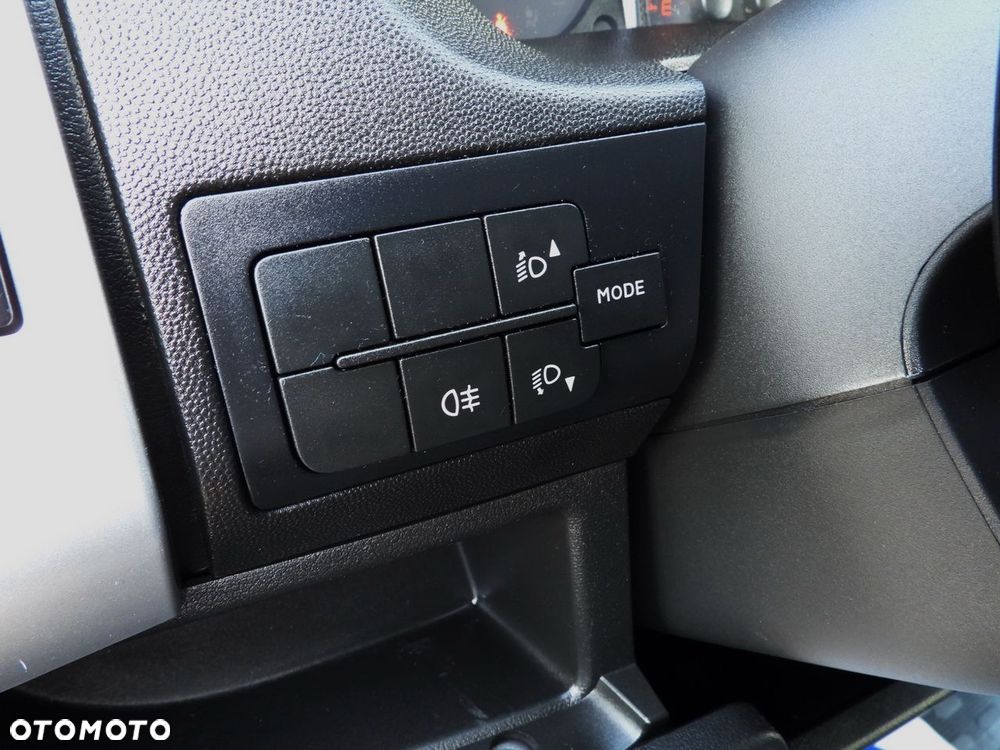 Fiat DUCATO WINDA 8 PALET TEMPOMAT NAWIGACJA LEDY KLIMATYZACJA  130KM - 32