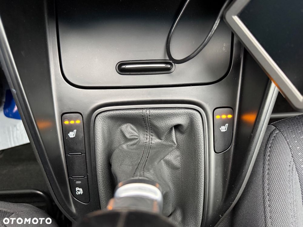 Kia Carens 1.7 CRDi Vision - 25