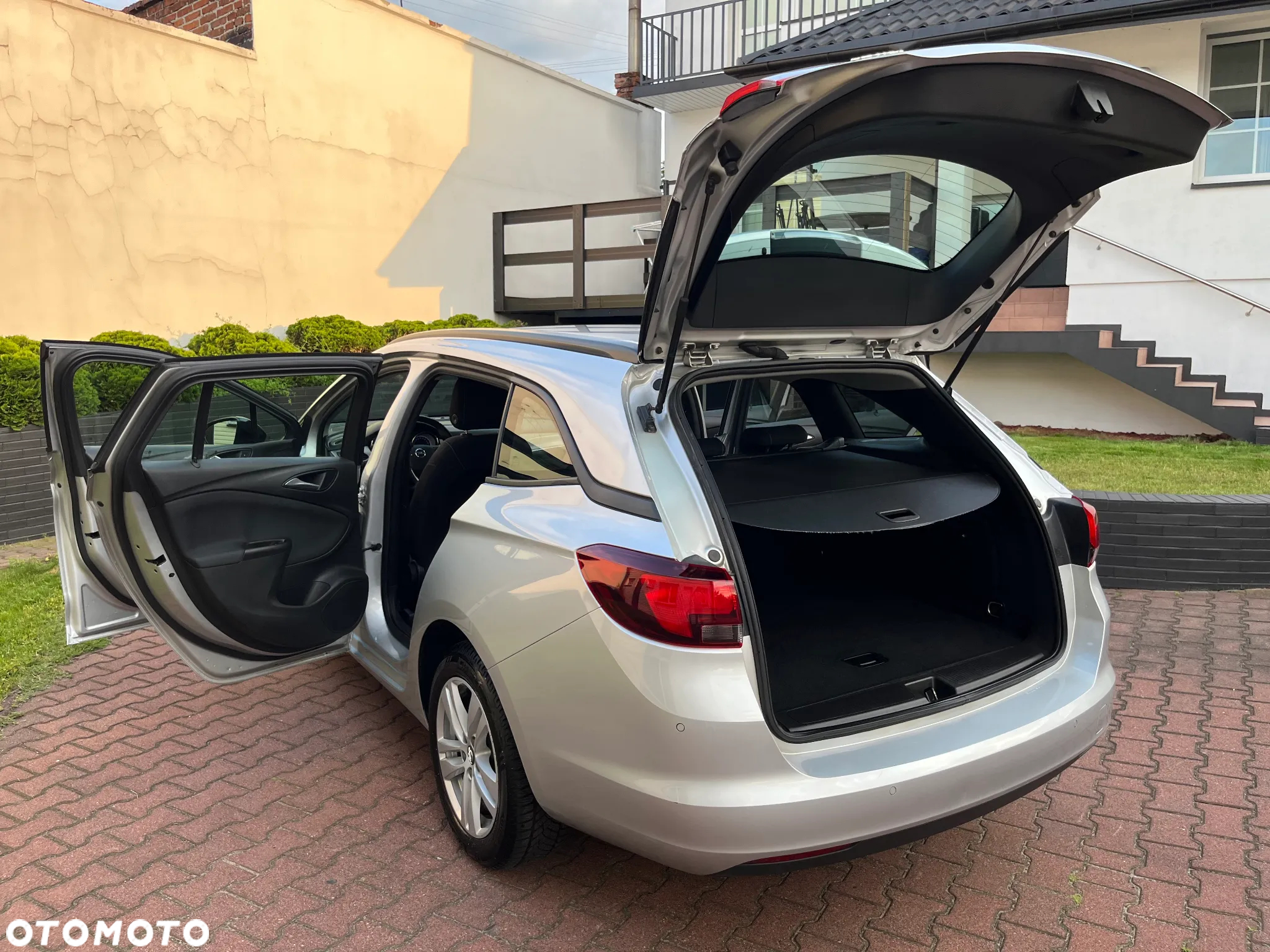 Opel Astra V 1.2 T Edition S&S - 30