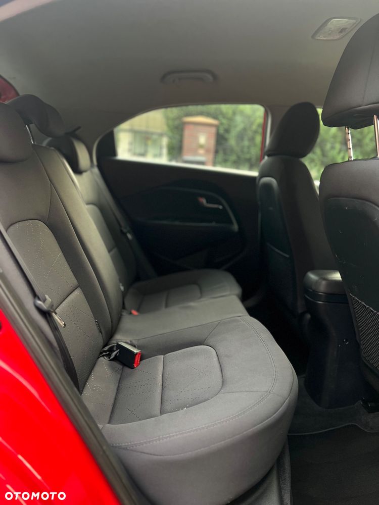 Kia Rio 1.4 CRDI Fifa World Cup Edition - 12