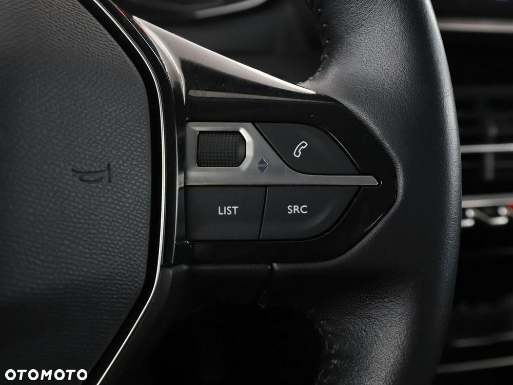 Peugeot 2008 PureTech 100 Allure S&S BVM6 - 30