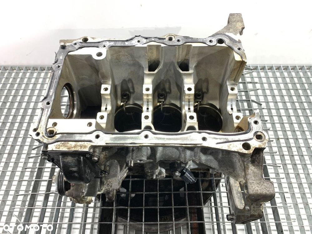 BLOK SILNIKA  PEUGEOT 308 SW III (FC_, FJ_, FR_, F4_) 2021 - 2022 PureTech 130 (FRHNSL, FRHNST) 96 - 1