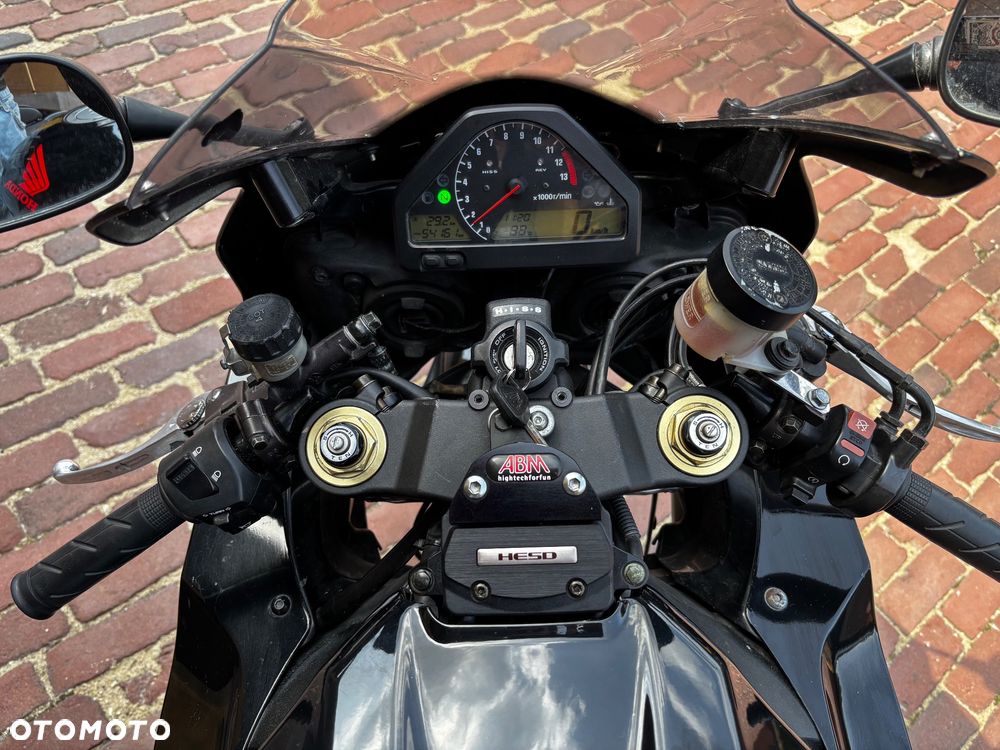 Honda CBR - 5