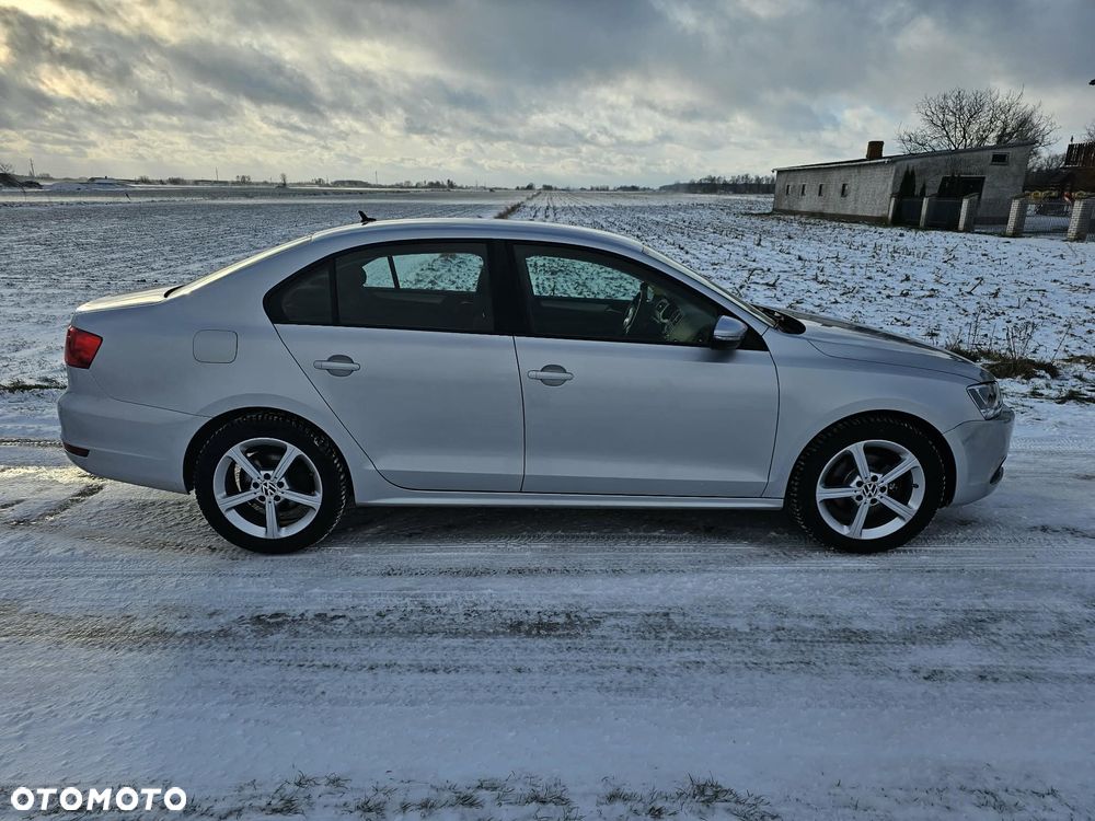Volkswagen Jetta 1.6 TDI Trendline - 3