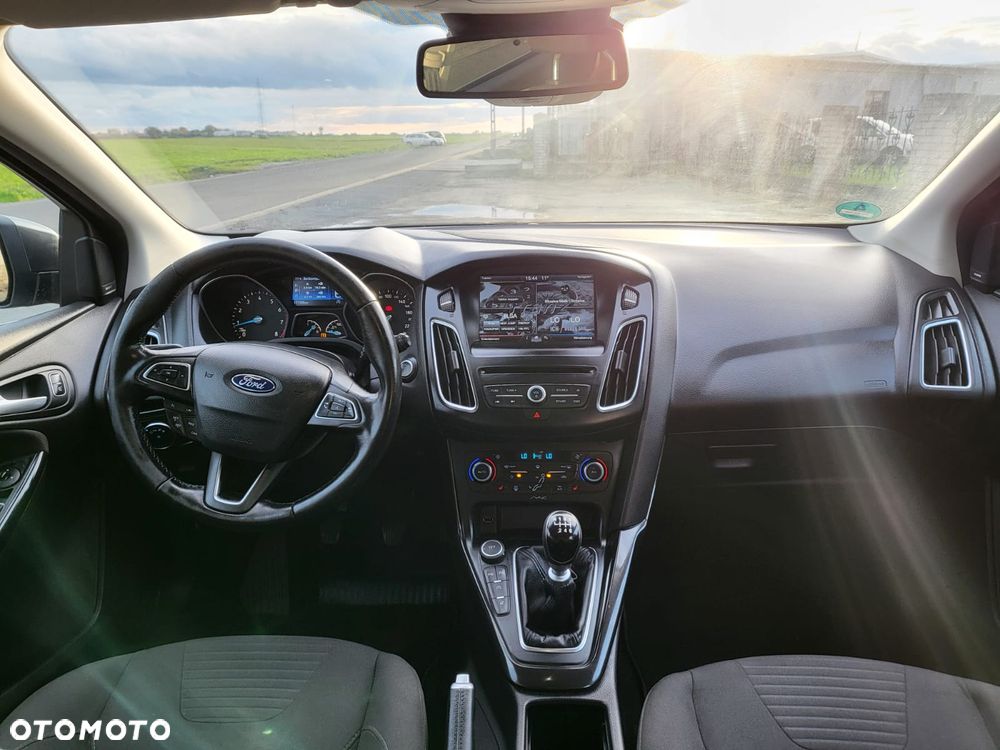 Ford Focus 1.0 EcoBoost STart-Stopp-System TITANIUM - 8