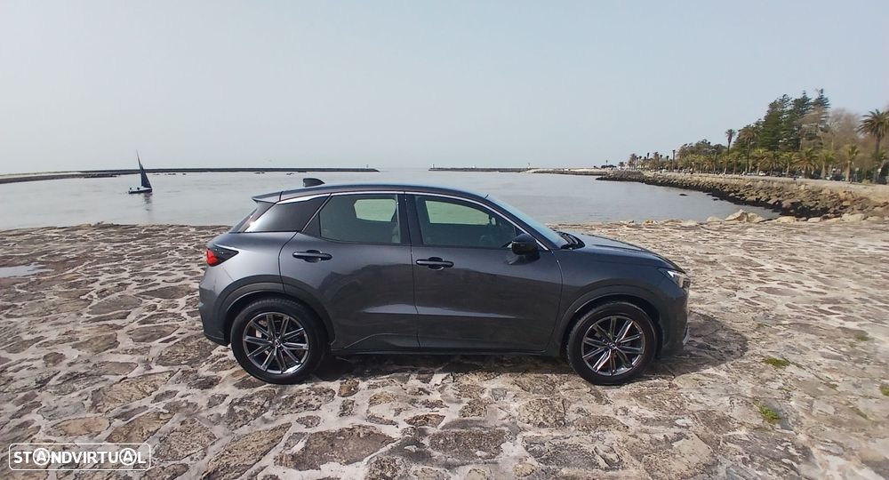 Lexus LBX Elegant - 8