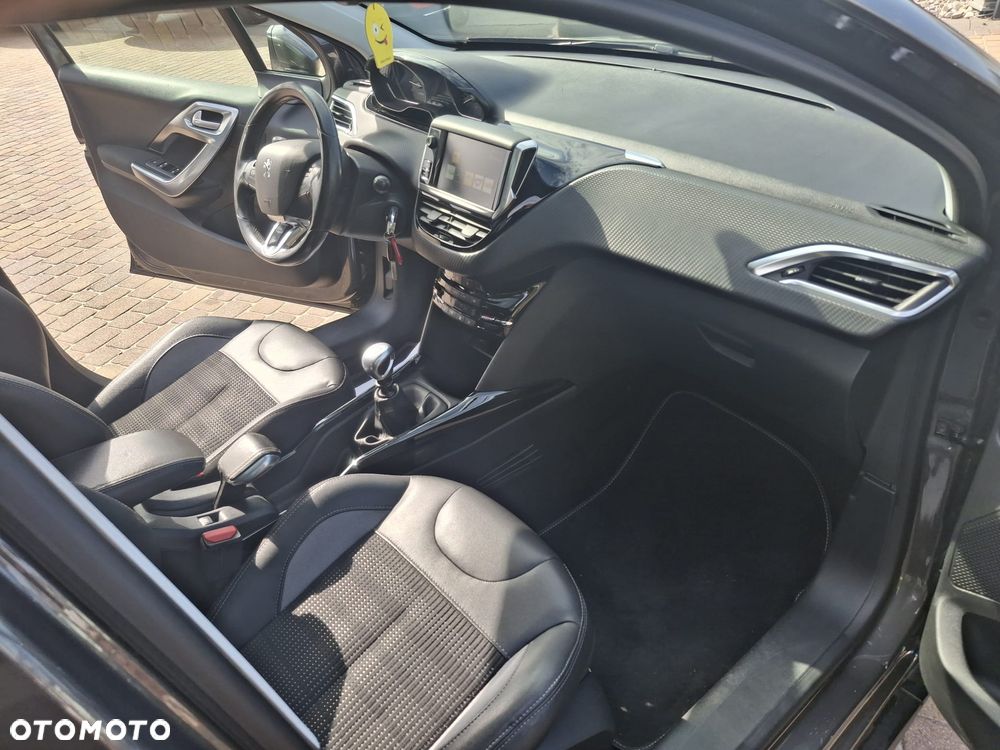 Peugeot 2008 PureTech 130 Allure Pack - 15