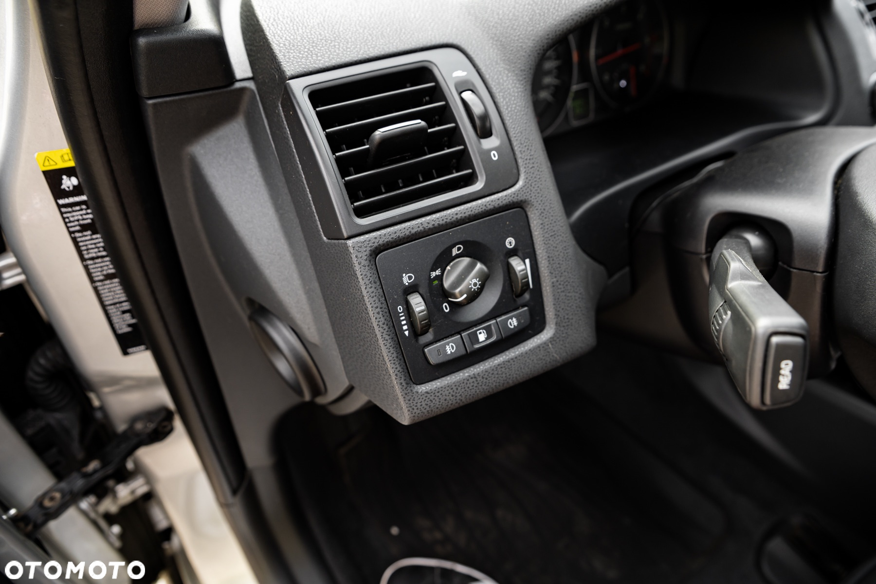 Volvo V50 D5 DPF Momentum - 27